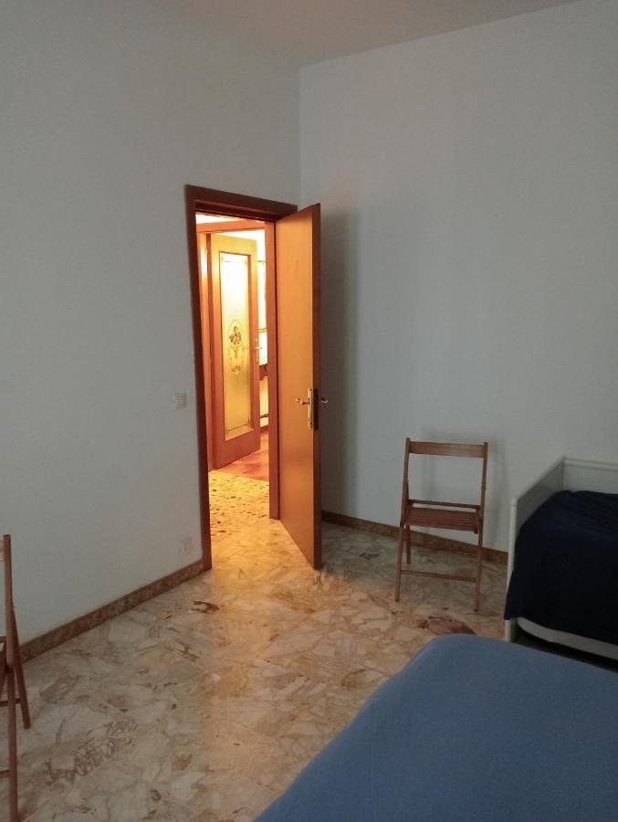 Bici Grill Decimo Miglio Aeroporto Ciampino Francigena Country House Zewnętrze zdjęcie